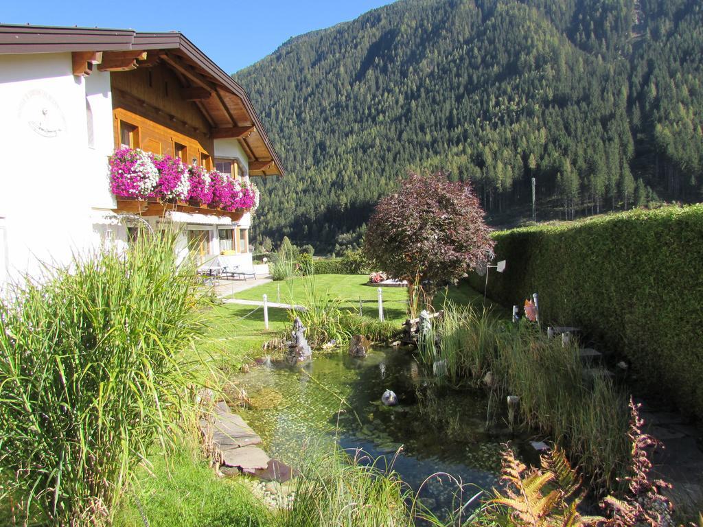 Apartamento Haus Egger Neustift im Stubaital Habitación foto